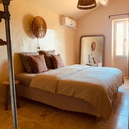 Le Vieux Portail Bed & Breakfast Saint-Saturnin-d'Apt Exterior foto
