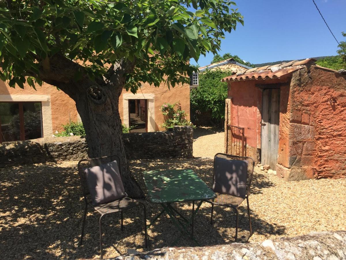 Le Vieux Portail Bed & Breakfast Saint-Saturnin-d'Apt Exterior foto