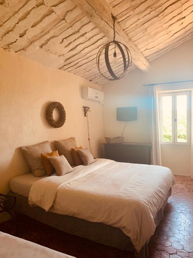 Le Vieux Portail Bed & Breakfast Saint-Saturnin-d'Apt Exterior foto