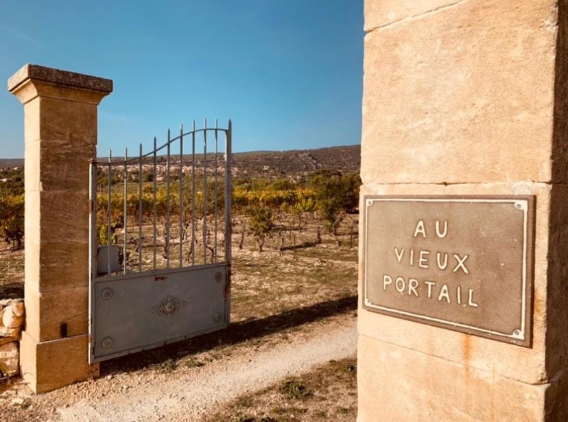 Le Vieux Portail Bed & Breakfast Saint-Saturnin-d'Apt Exterior foto