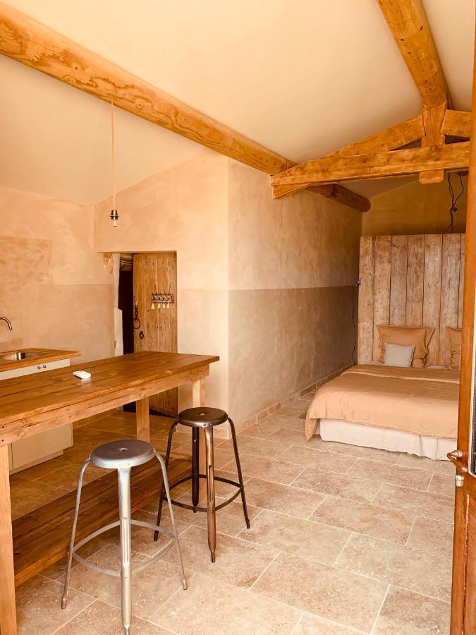 Le Vieux Portail Bed & Breakfast Saint-Saturnin-d'Apt Exterior foto