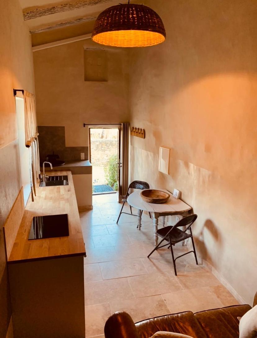 Le Vieux Portail Bed & Breakfast Saint-Saturnin-d'Apt Exterior foto
