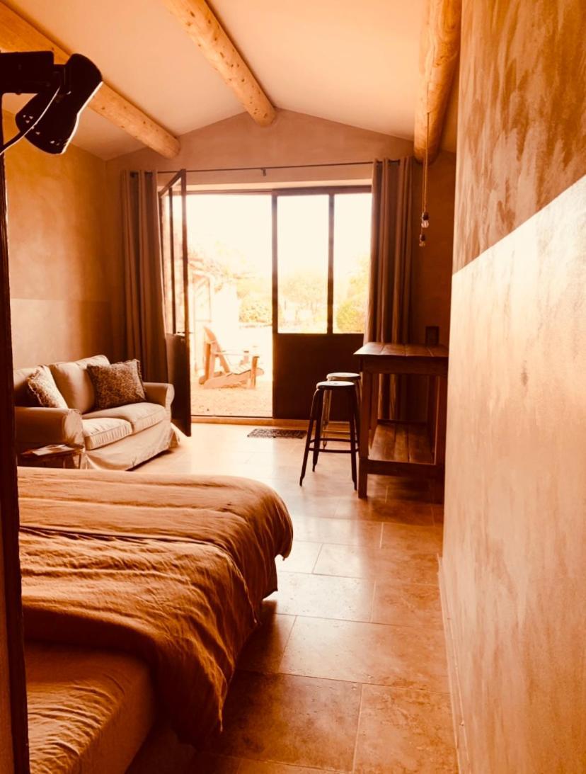 Le Vieux Portail Bed & Breakfast Saint-Saturnin-d'Apt Exterior foto
