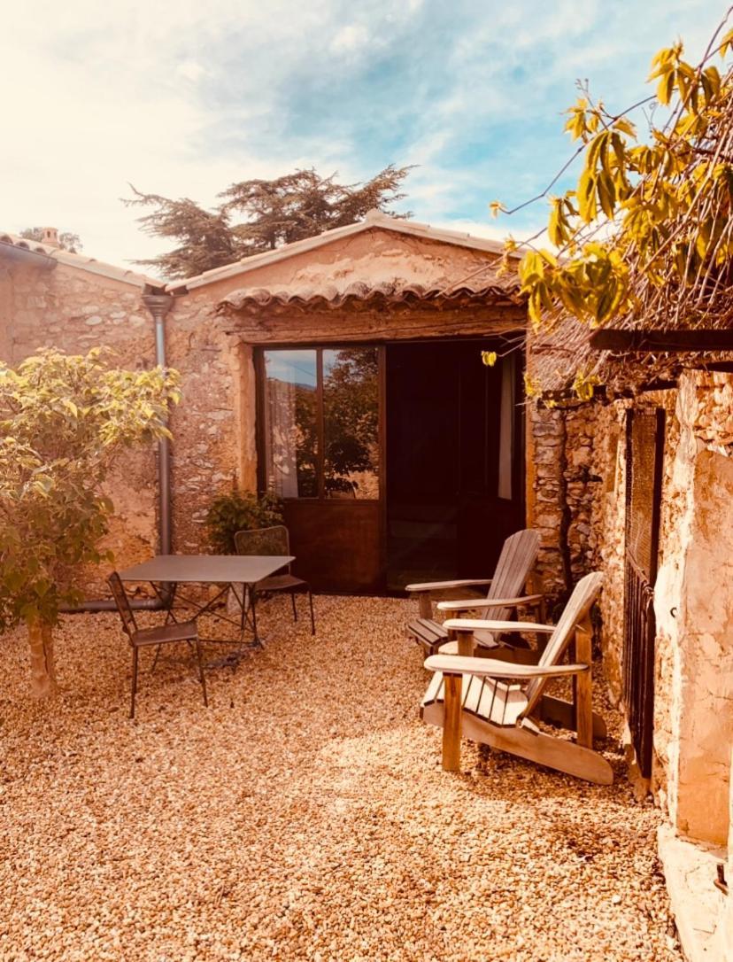 Le Vieux Portail Bed & Breakfast Saint-Saturnin-d'Apt Exterior foto