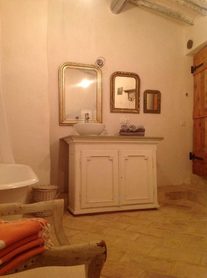 Le Vieux Portail Bed & Breakfast Saint-Saturnin-d'Apt Exterior foto